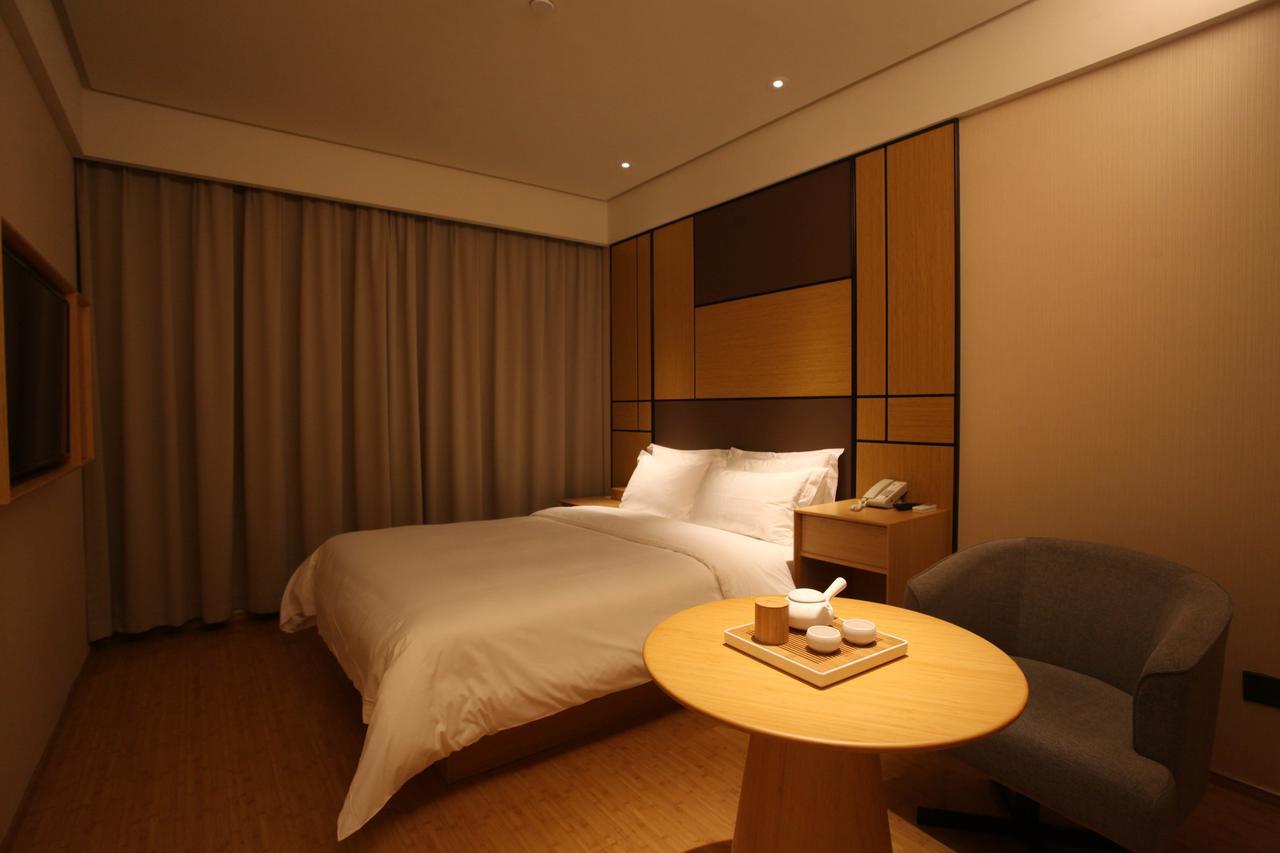 Ji Hotel Shanghai Bund East Nanjing Road Pedestrian Street Экстерьер фото